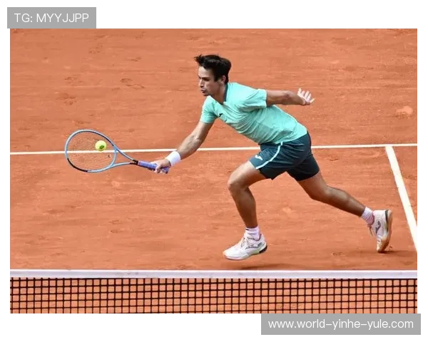 网球赛场精彩瞬间回顾球员最新动态引发关注